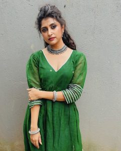 Shrutkirti Sawant Wiki Biography in Marathi